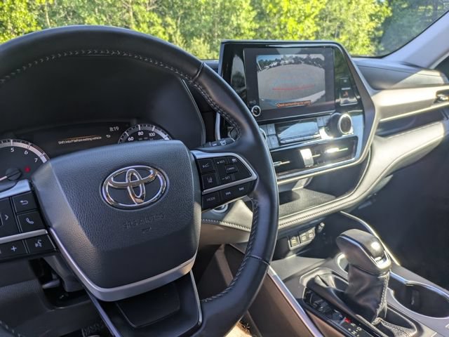 Certified 2024 Toyota Highlander LE AWD/4WD image 34