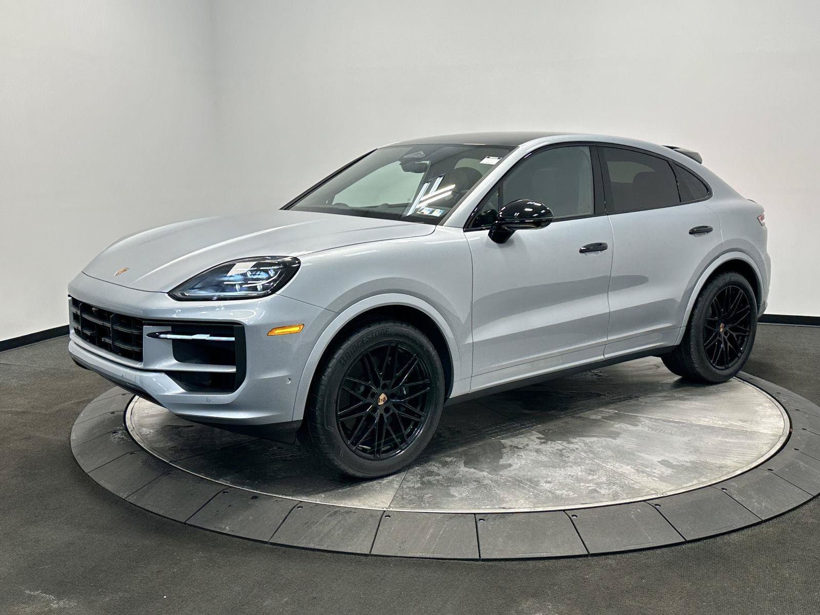 New 2026 Porsche Cayenne Coupe AWD/4WD image 1