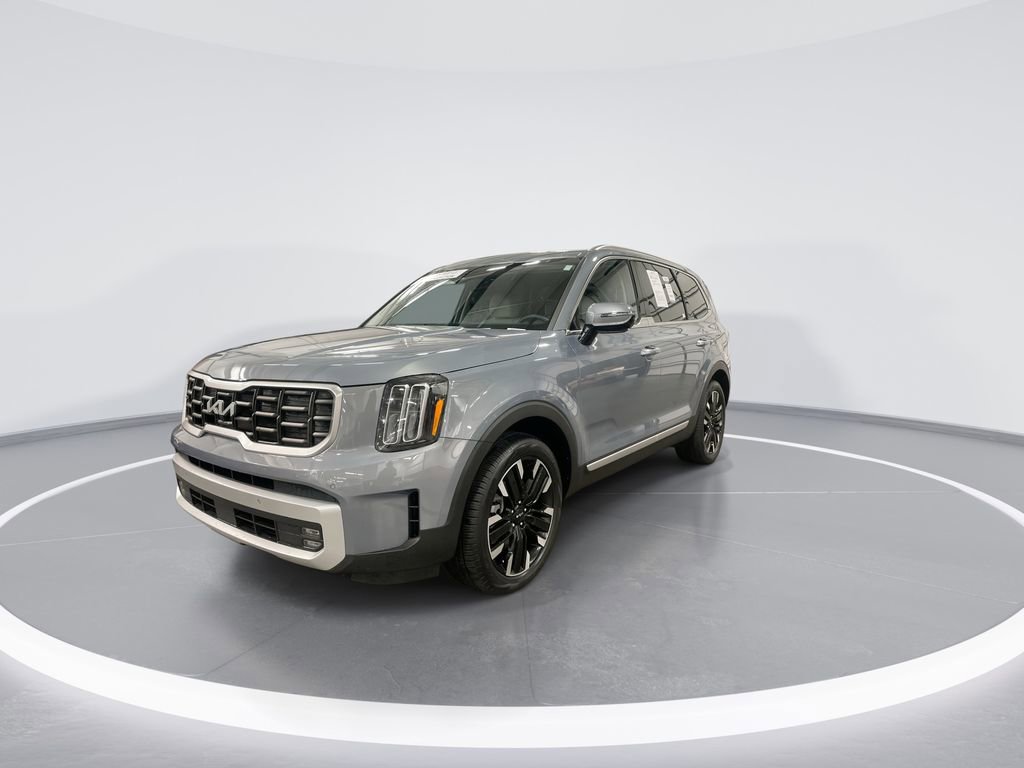 Used 2025 Kia Telluride SX w/ SX Captain's Chair Package image 4