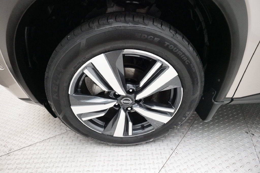 Used 2021 Nissan Rogue Platinum AWD/4WD image 23