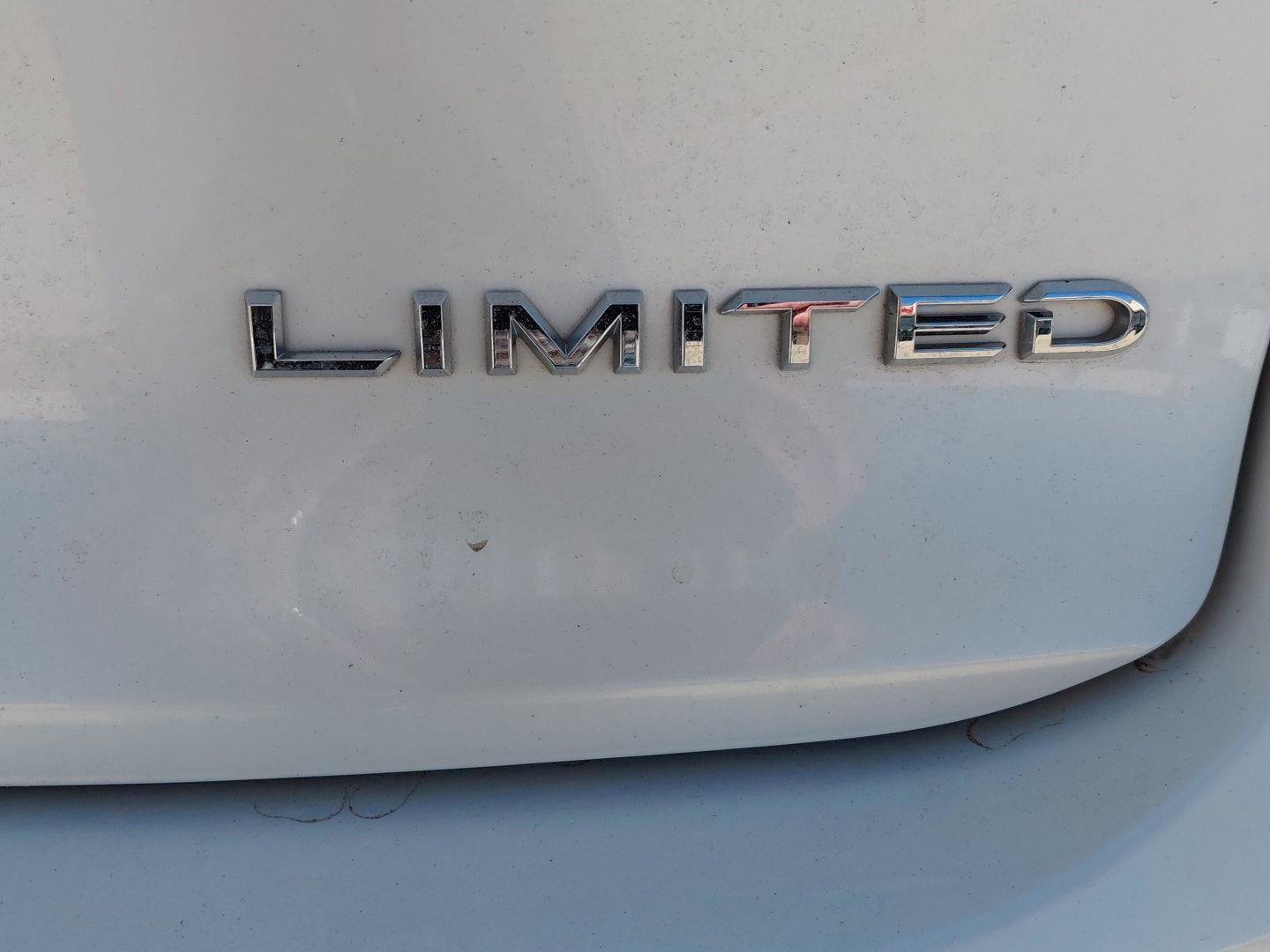 Used 2024 Toyota Crown Limited image 18