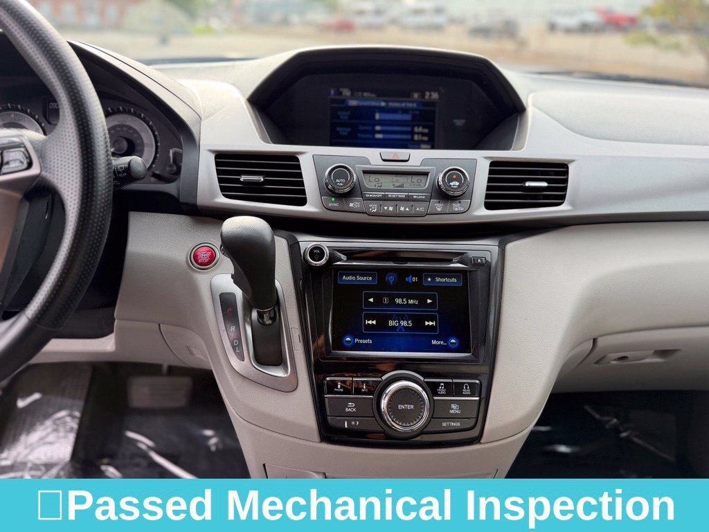 Used 2016 Honda Odyssey SE image 19