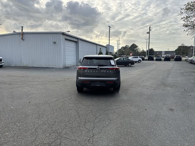 Used 2024 Nissan Pathfinder S image 6