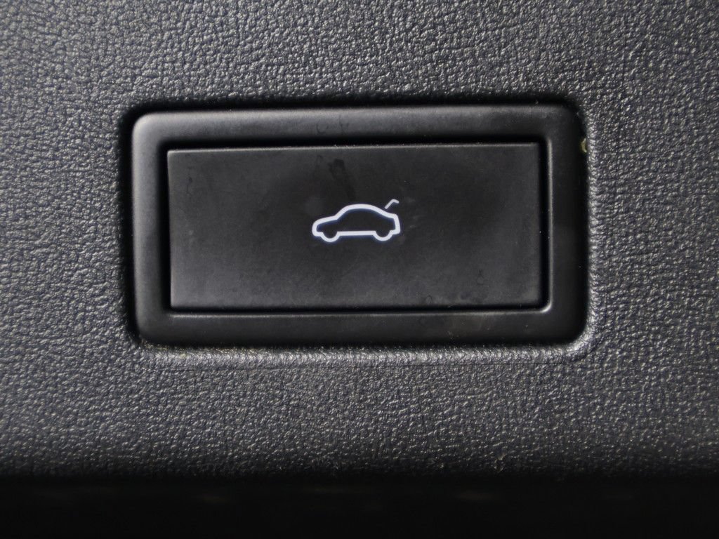 Used 2023 Volkswagen ID.4 Pro S AWD/4WD image 18