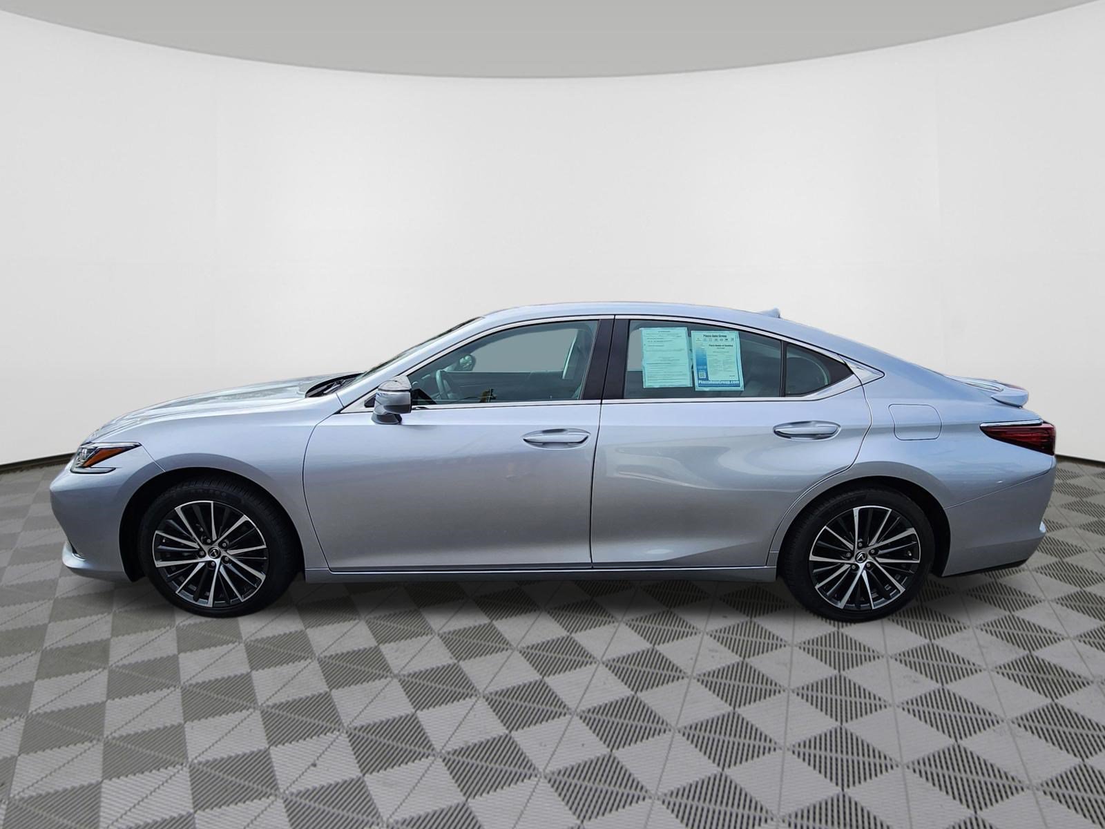 Used 2022 Lexus ES 350 w/ Premium Package FWD image 5
