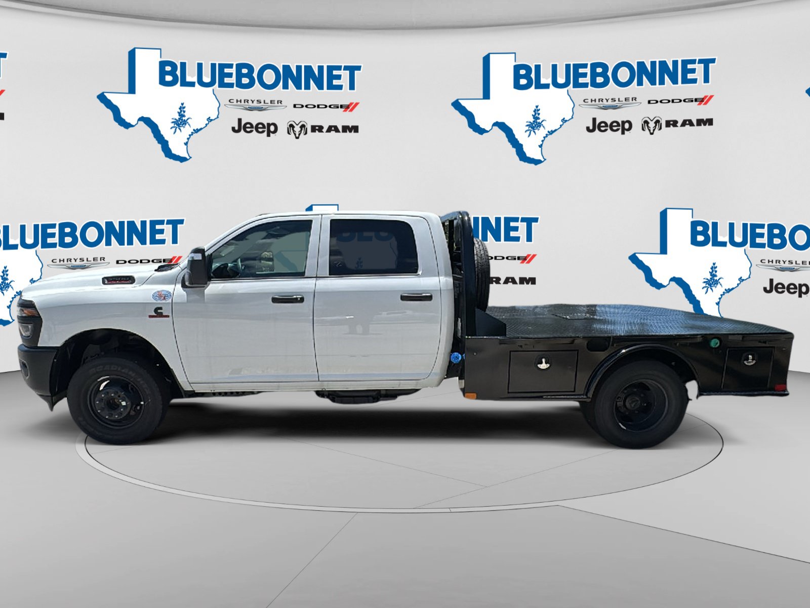 New 2026 RAM 3500 Tradesman AWD/4WD image 8