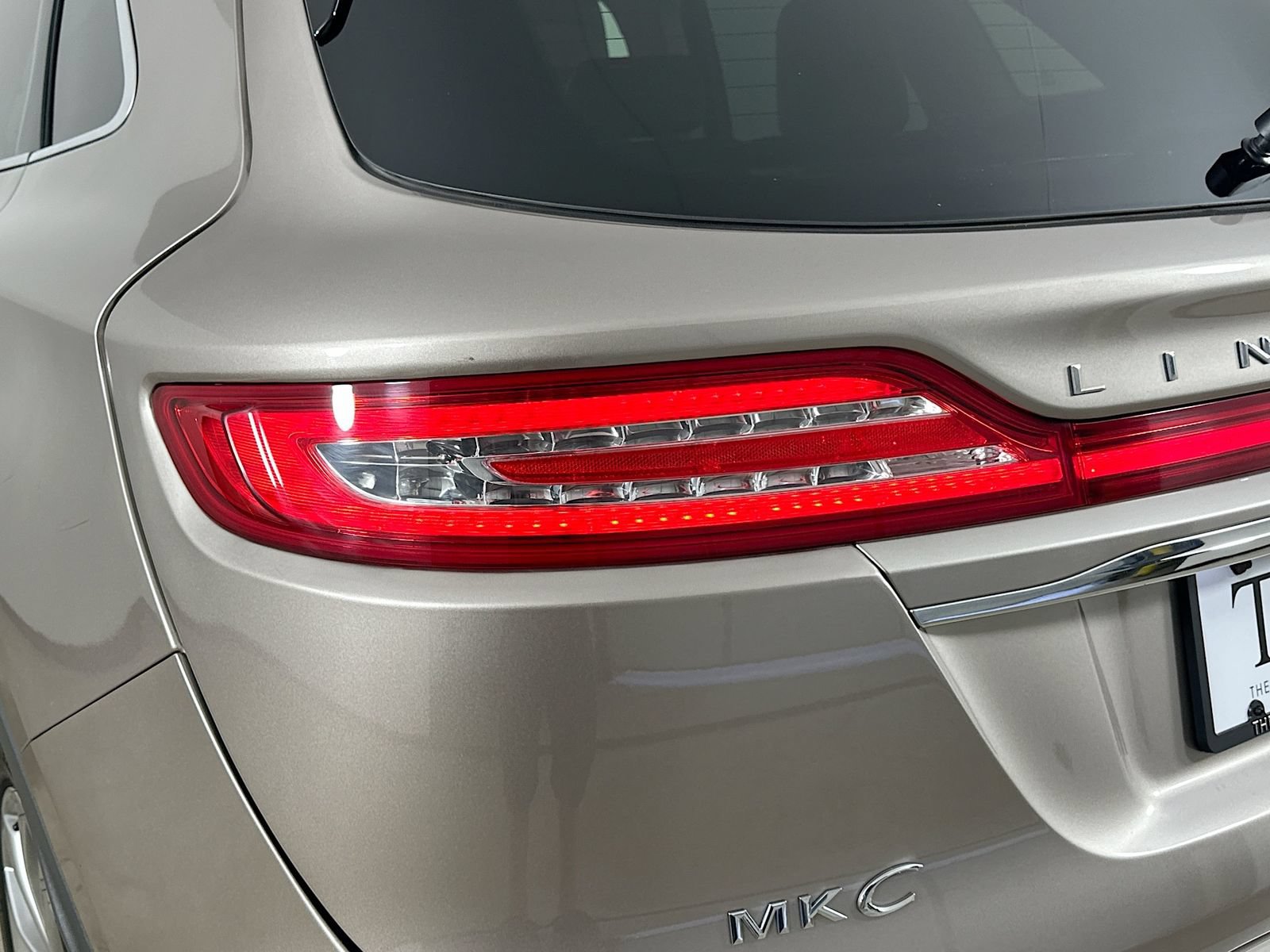 Used 2019 Lincoln MKC Select w/ Select Plus Package AWD/4WD image 12
