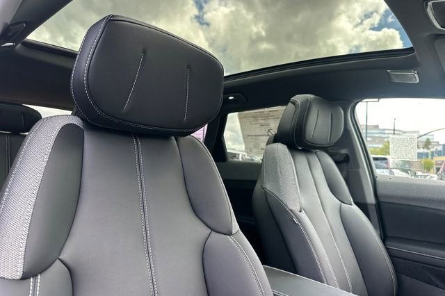 New 2026 Cadillac Optiq Luxury 1 AWD/4WD image 6