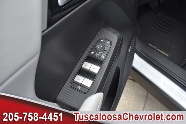 Used 2025 Mitsubishi Outlander SE AWD/4WD image 19
