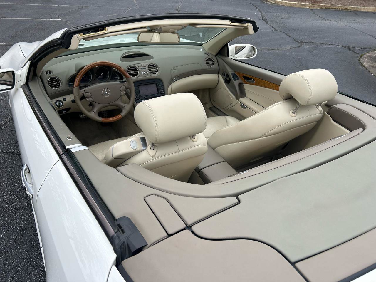 Used 2008 Mercedes-Benz SL 550 image 5