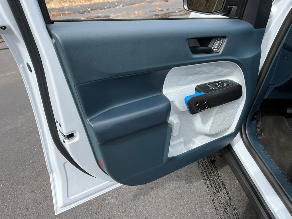 Used 2025 Ford Maverick XLT w/ XLT Luxury Package image 11