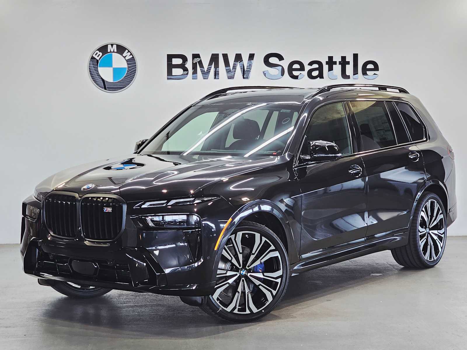 New 2026 BMW X7 M60i image 1