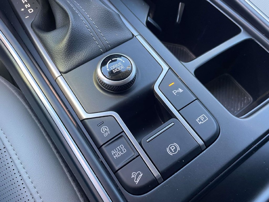 Used 2025 Kia Sorento S w/ Panoramic Sunroof Package FWD image 25