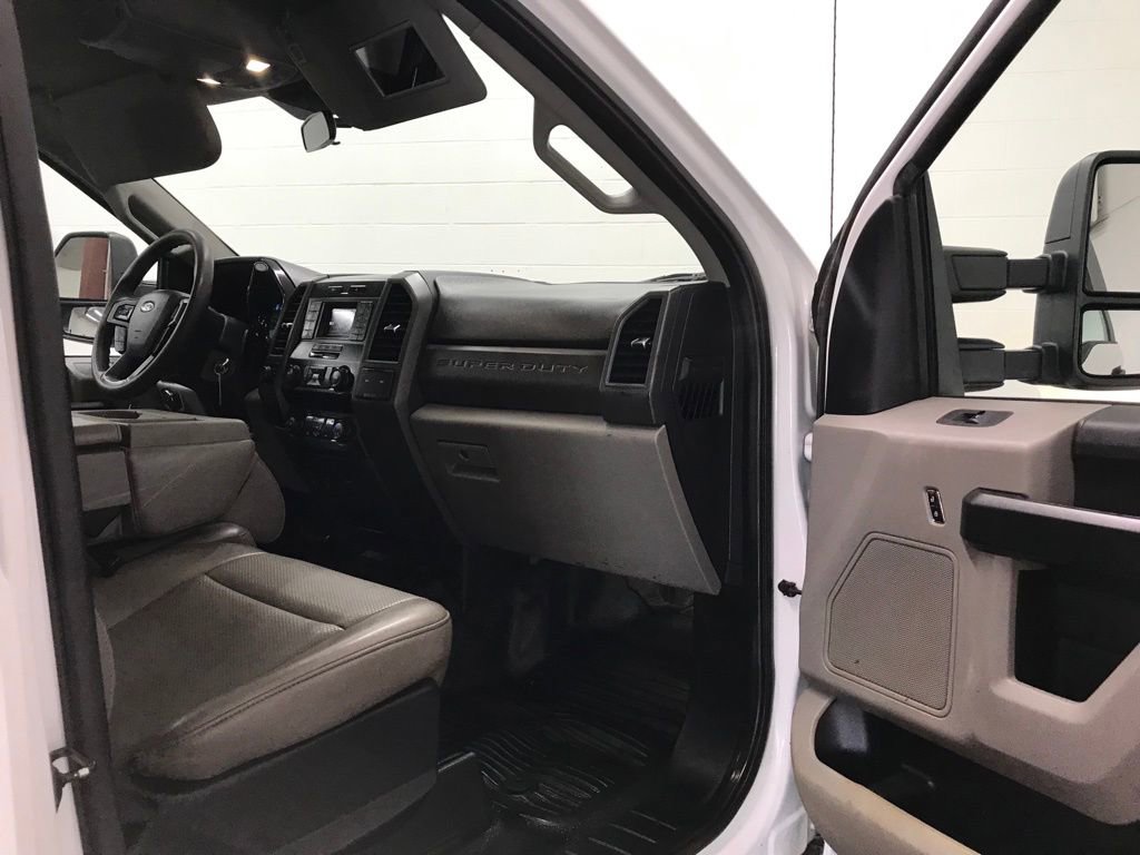 Used 2020 Ford F250 XL w/ Power Equipment Group image 31