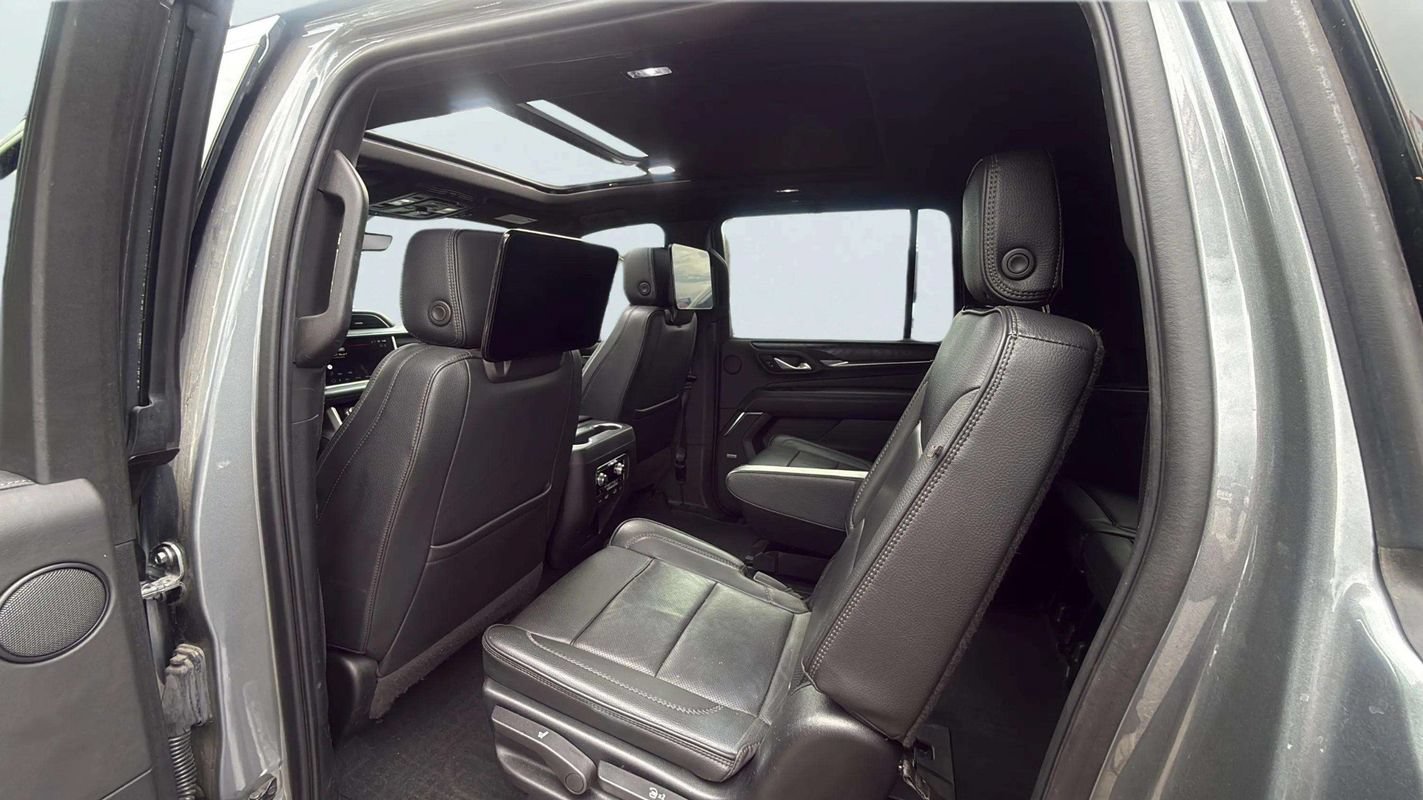 Used 2022 GMC Yukon XL Denali w/ Denali Ultimate Package AWD/4WD image 18