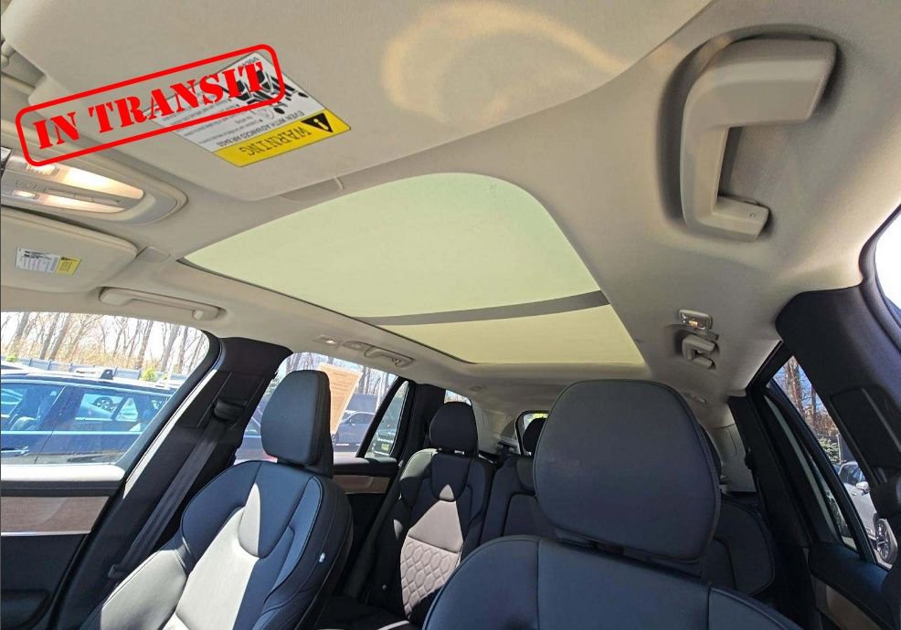 Used 2025 Volvo XC90 B6 Plus image 10