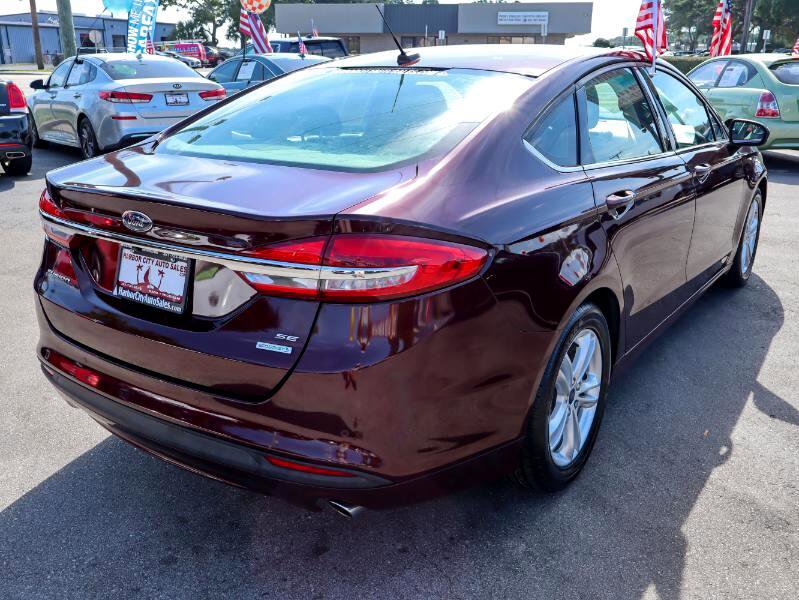 Used 2018 Ford Fusion SE w/ Fusion SE Technology Package image 5