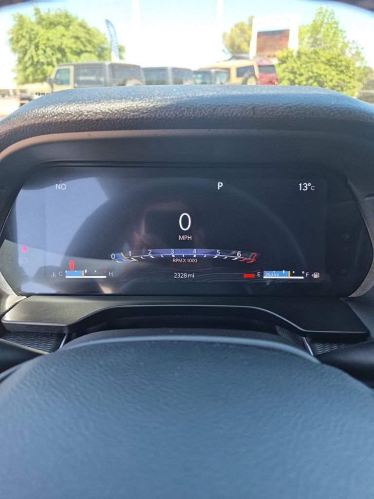 Used 2025 Jeep Grand Cherokee Altitude image 36