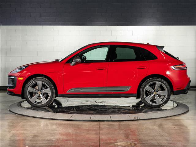 Certified 2025 Porsche Macan Turbo image 2