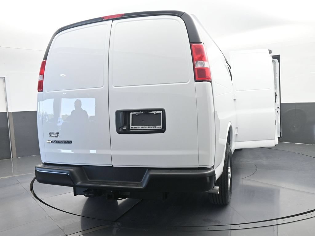 New 2026 Chevrolet Express 2500 Extended w/ Driver Convenience Package RWD image 71