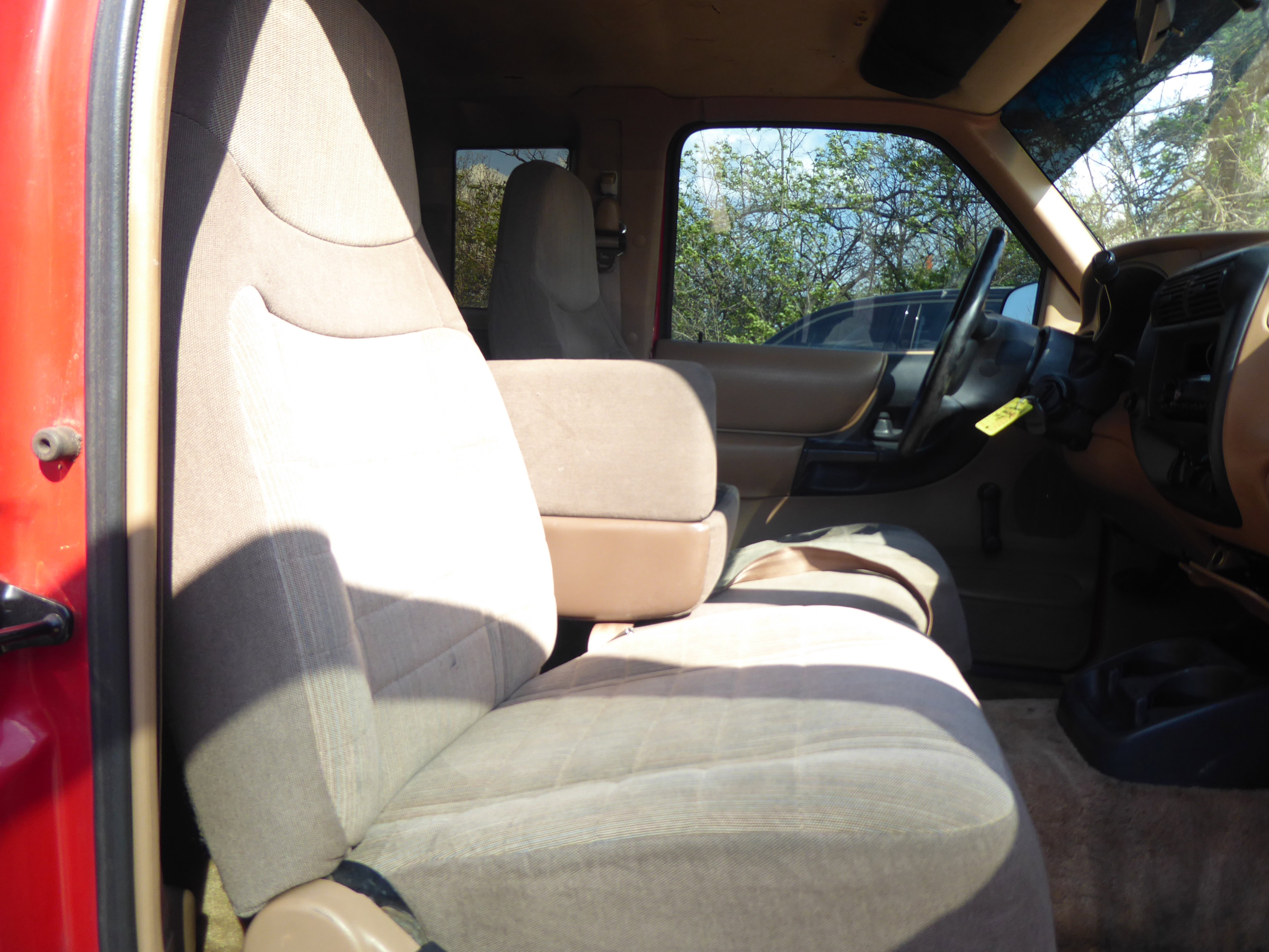 Used 1996 Ford Ranger XL image 12