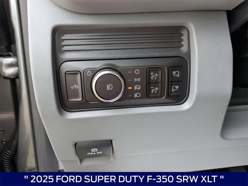 New 2025 Ford F350 XLT w/ FX4 Off-Road Package image 16
