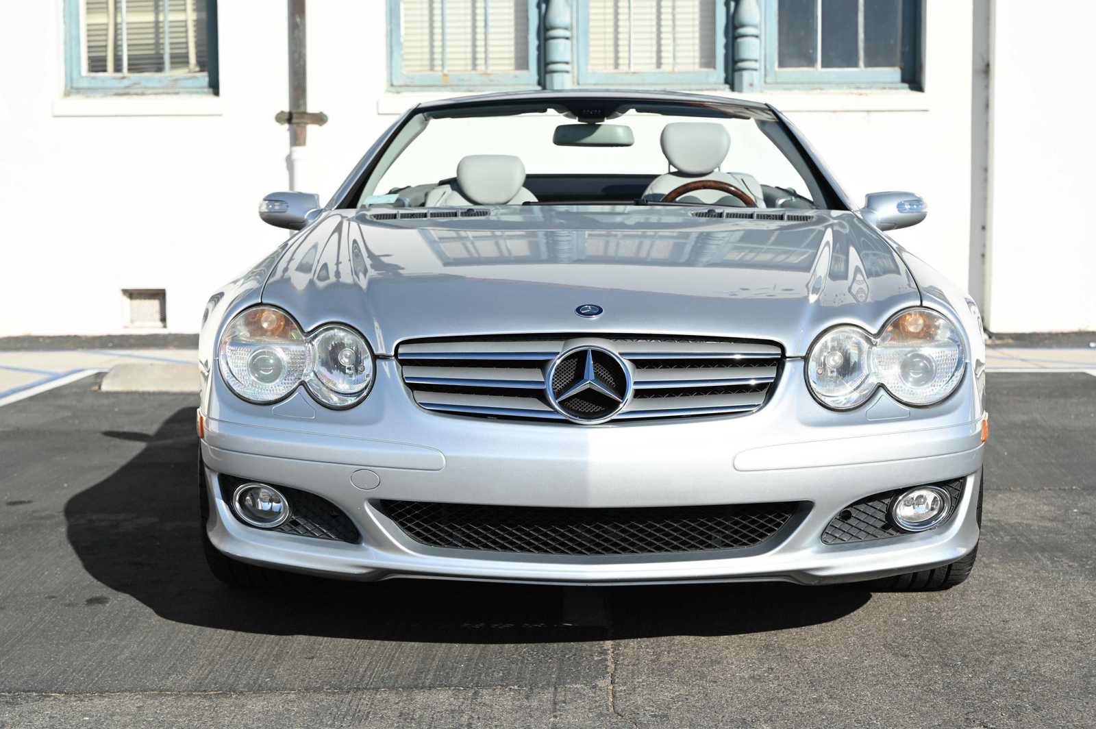 Used 2007 Mercedes-Benz SL 550 image 2