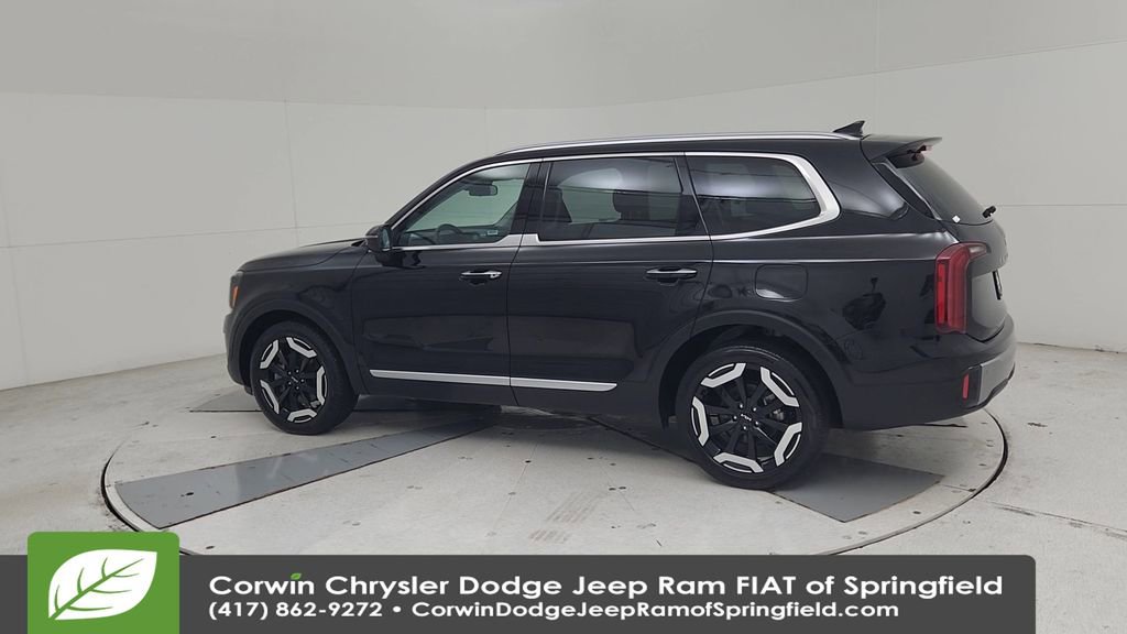 Used 2025 Kia Telluride S AWD/4WD image 10