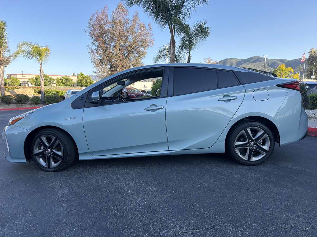 Used 2022 Toyota Prius XLE FWD image 12