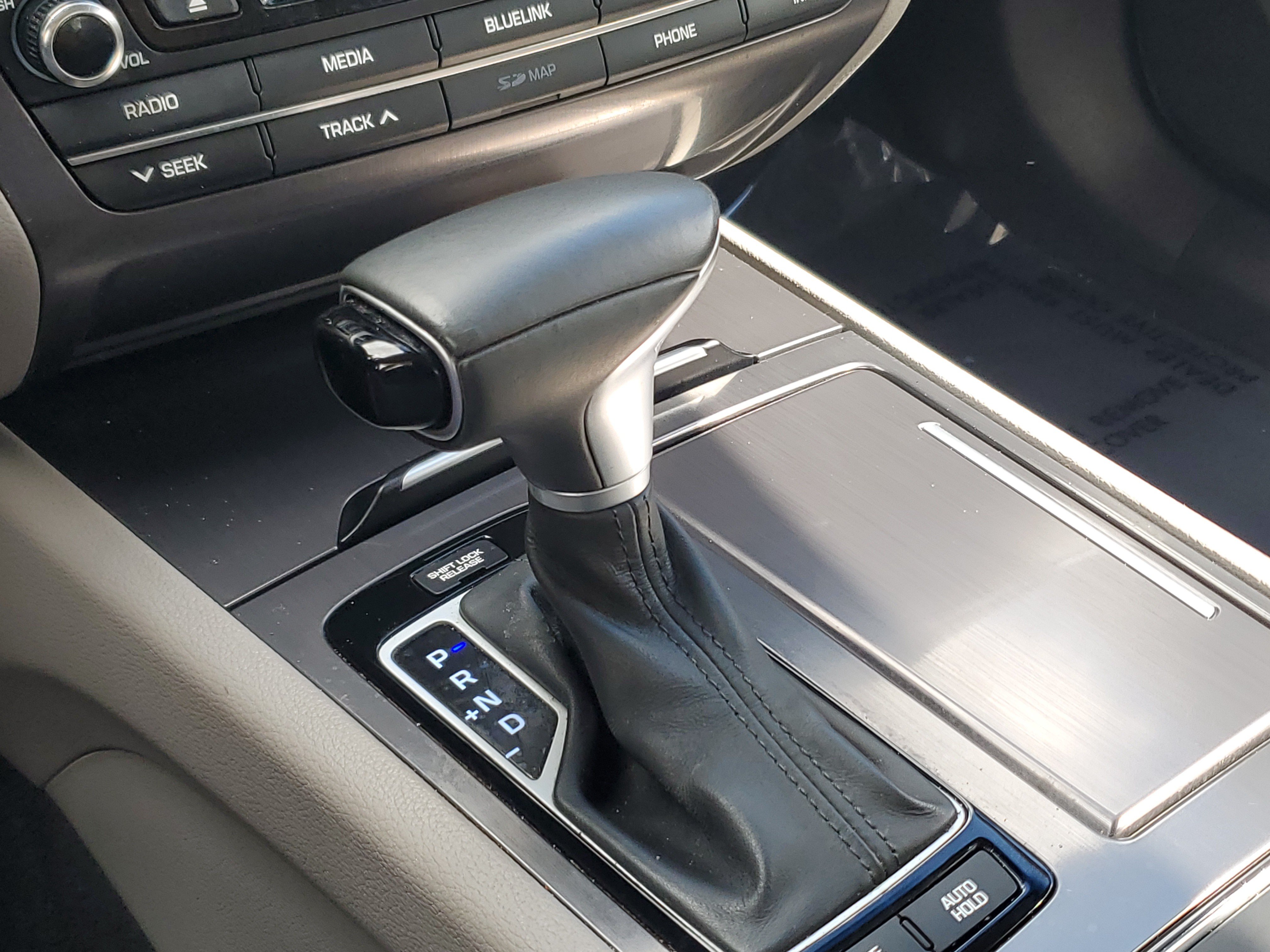 Used 2018 Genesis G80 3.8 RWD image 27