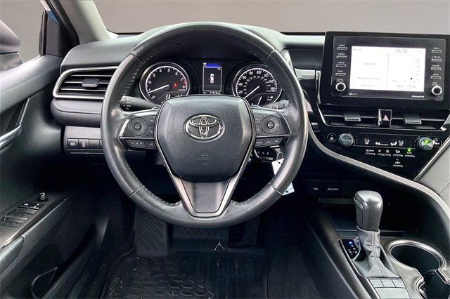 Used 2023 Toyota Camry SE image 8