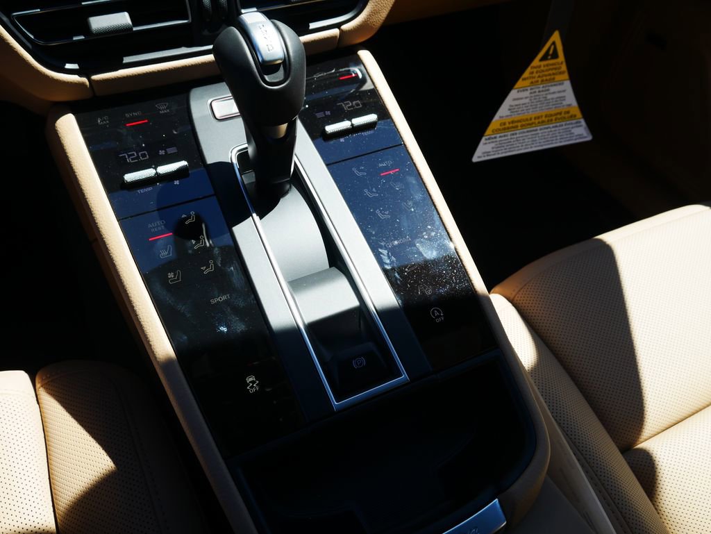 New 2026 Porsche Macan AWD/4WD image 31