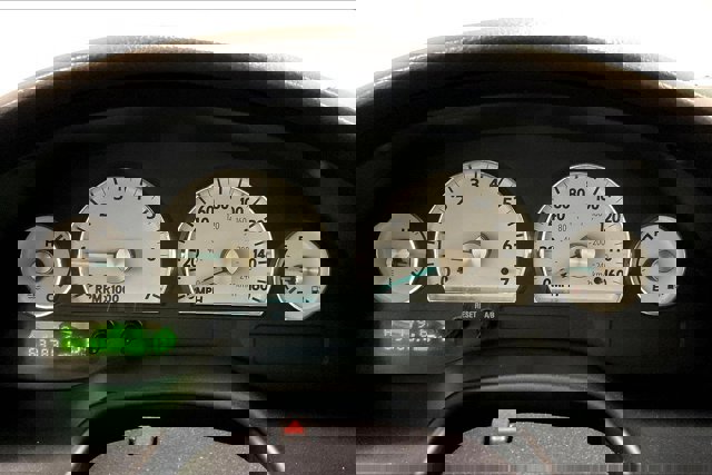 Used 2003 Ford Thunderbird image 20