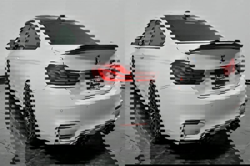 Used 2020 BMW M4 Coupe w/ Competition Package image 9