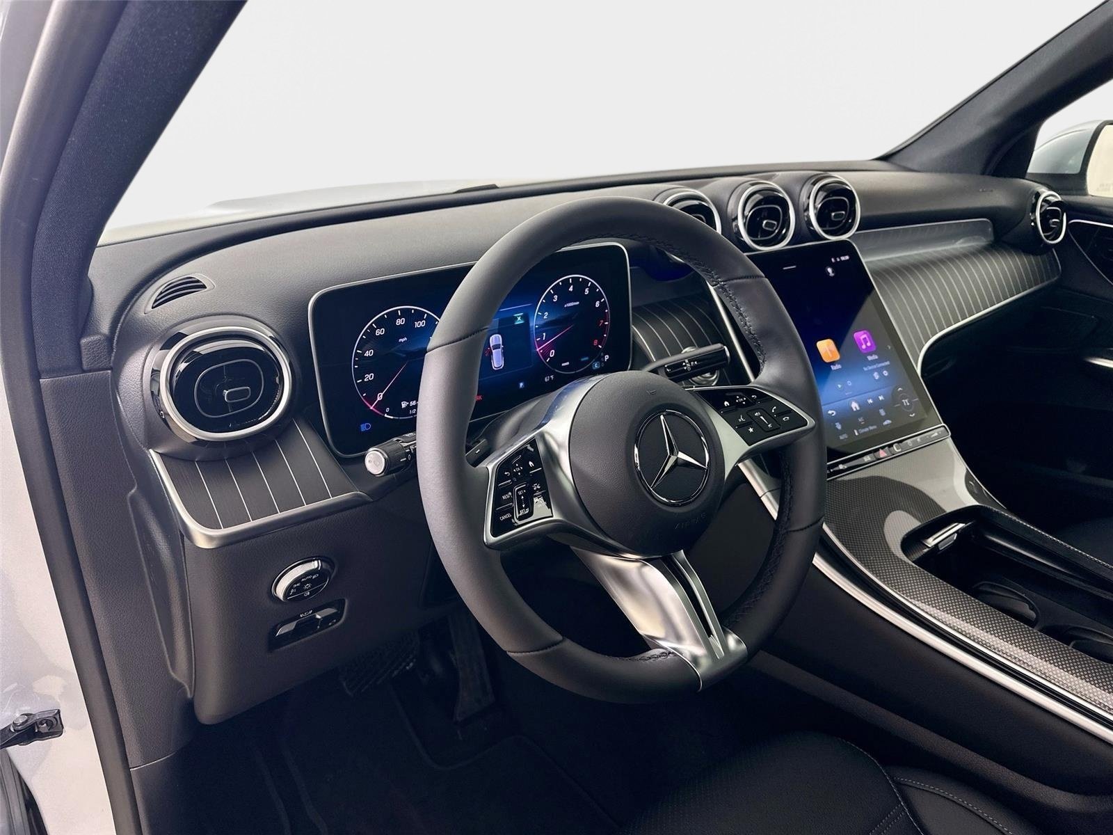 Used 2026 Mercedes-Benz GLC 300 4MATIC image 9