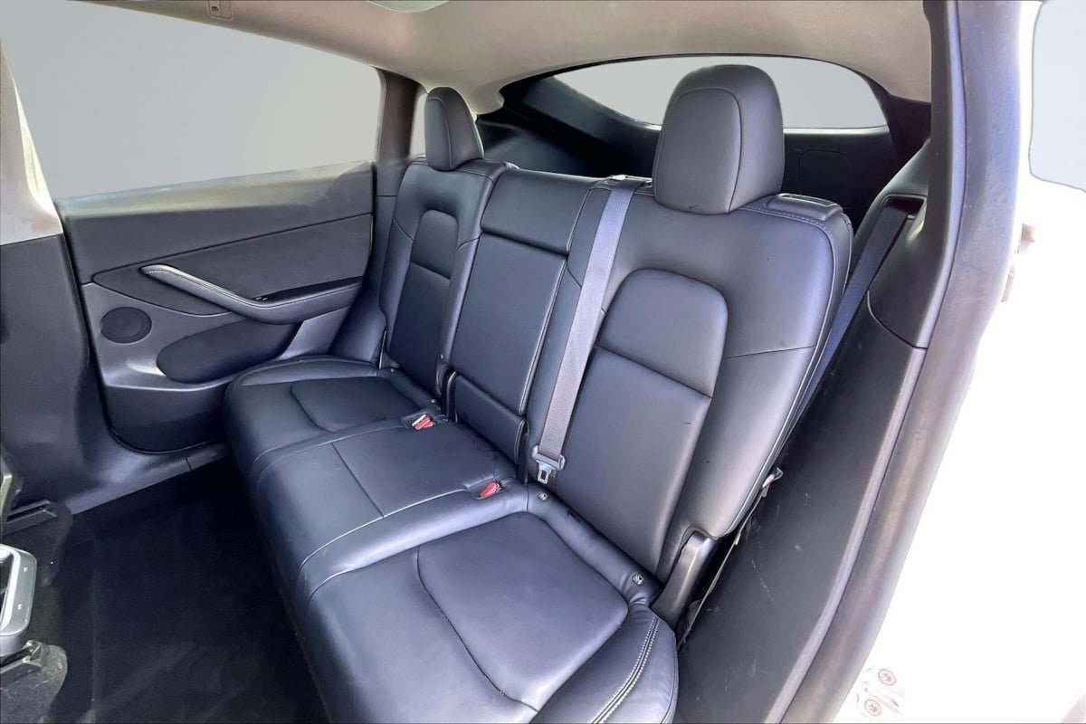 Used 2020 Tesla Model Y Long Range AWD/4WD image 24