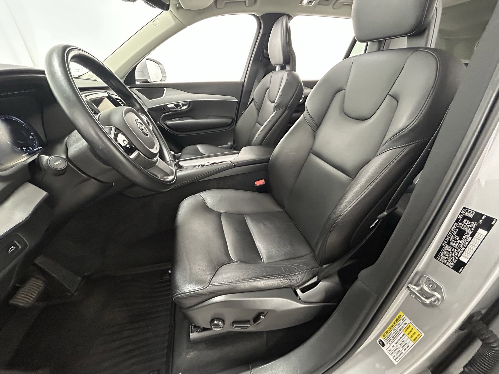 Used 2021 Volvo XC90 T5 Momentum w/ Climate Package image 30