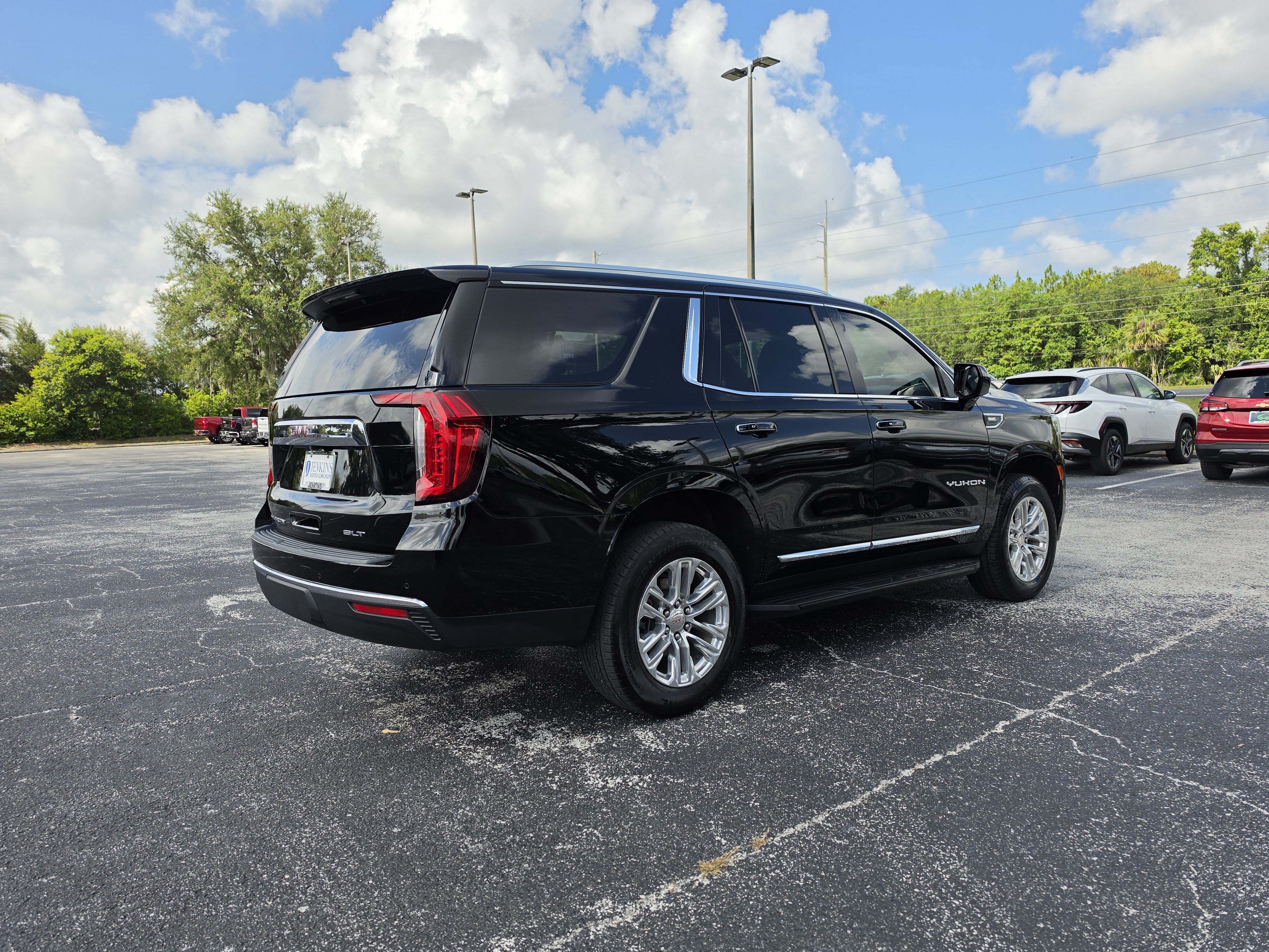 Certified 2023 GMC Yukon SLT RWD image 4
