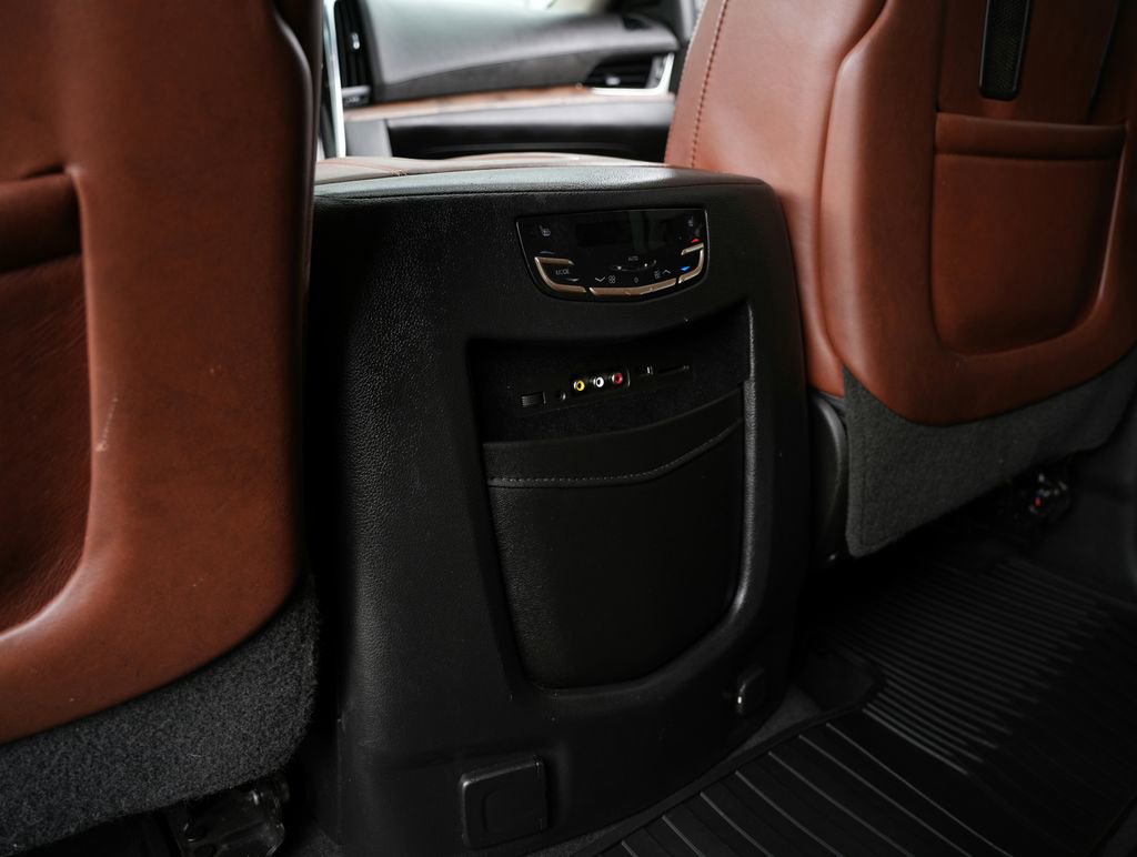 Used 2016 Cadillac Escalade Premium AWD/4WD image 27