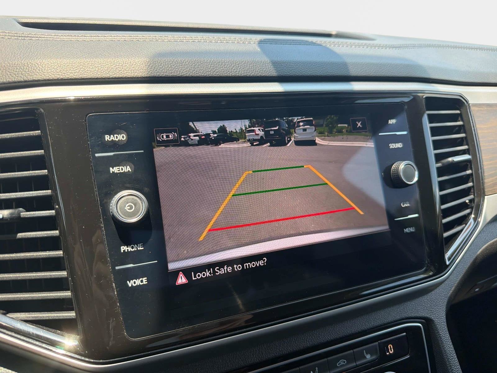 Certified 2023 Volkswagen Atlas SE FWD image 24