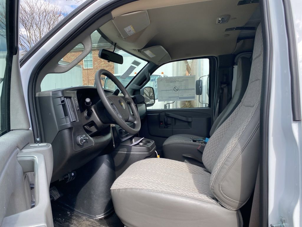 New 2026 Chevrolet Express 2500 Extended w/ Driver Convenience Package RWD image 9