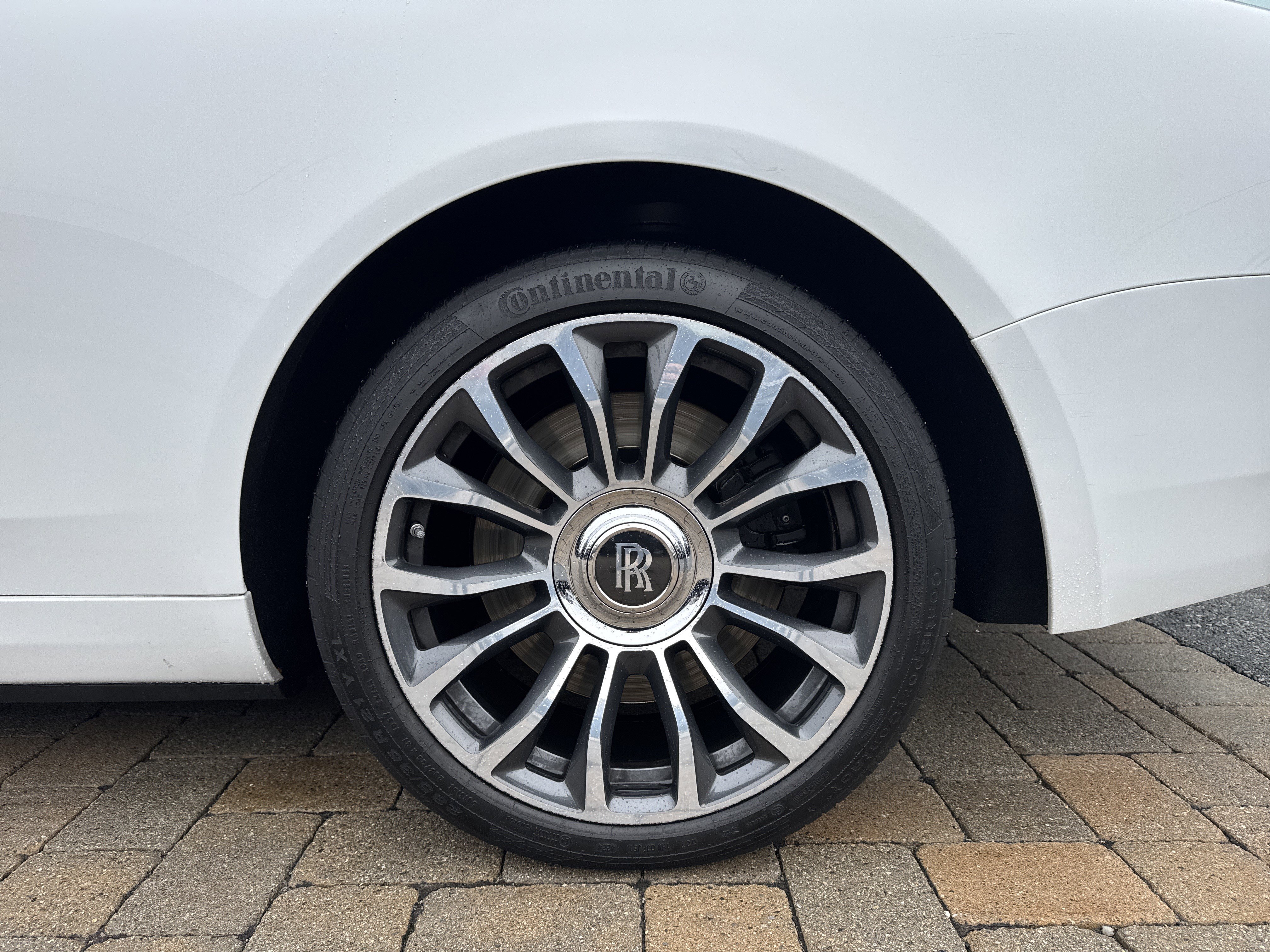 Certified 2021 Rolls-Royce Dawn image 29