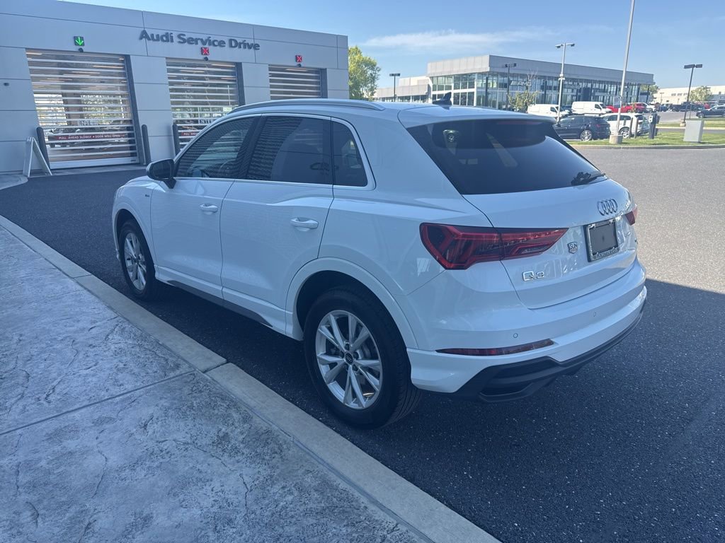 Used 2025 Audi Q3 2.0T Premium w/ Convenience Package AWD/4WD image 10