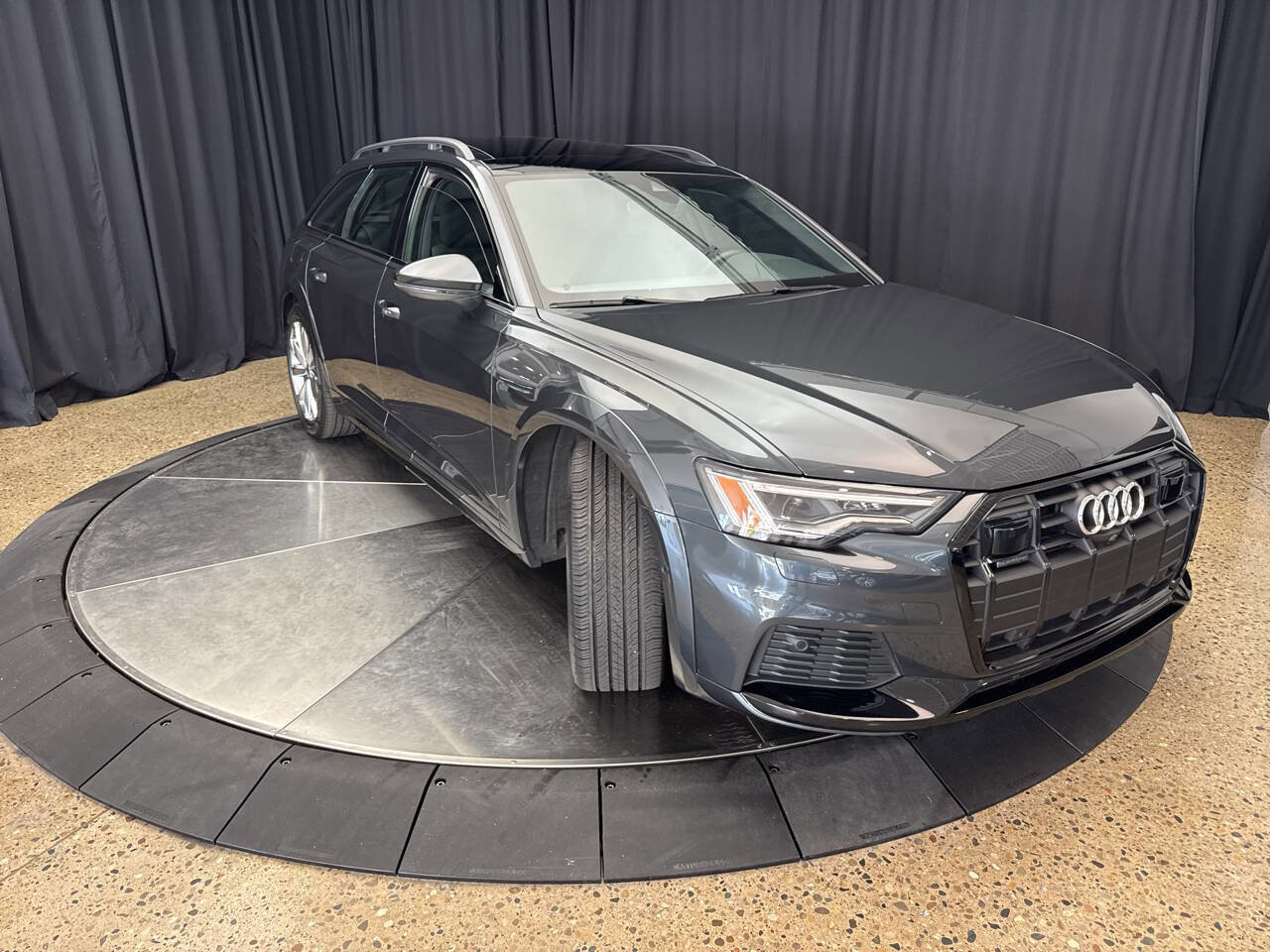 Used 2024 Audi A6 Premium Plus w/ Executive Package image 12