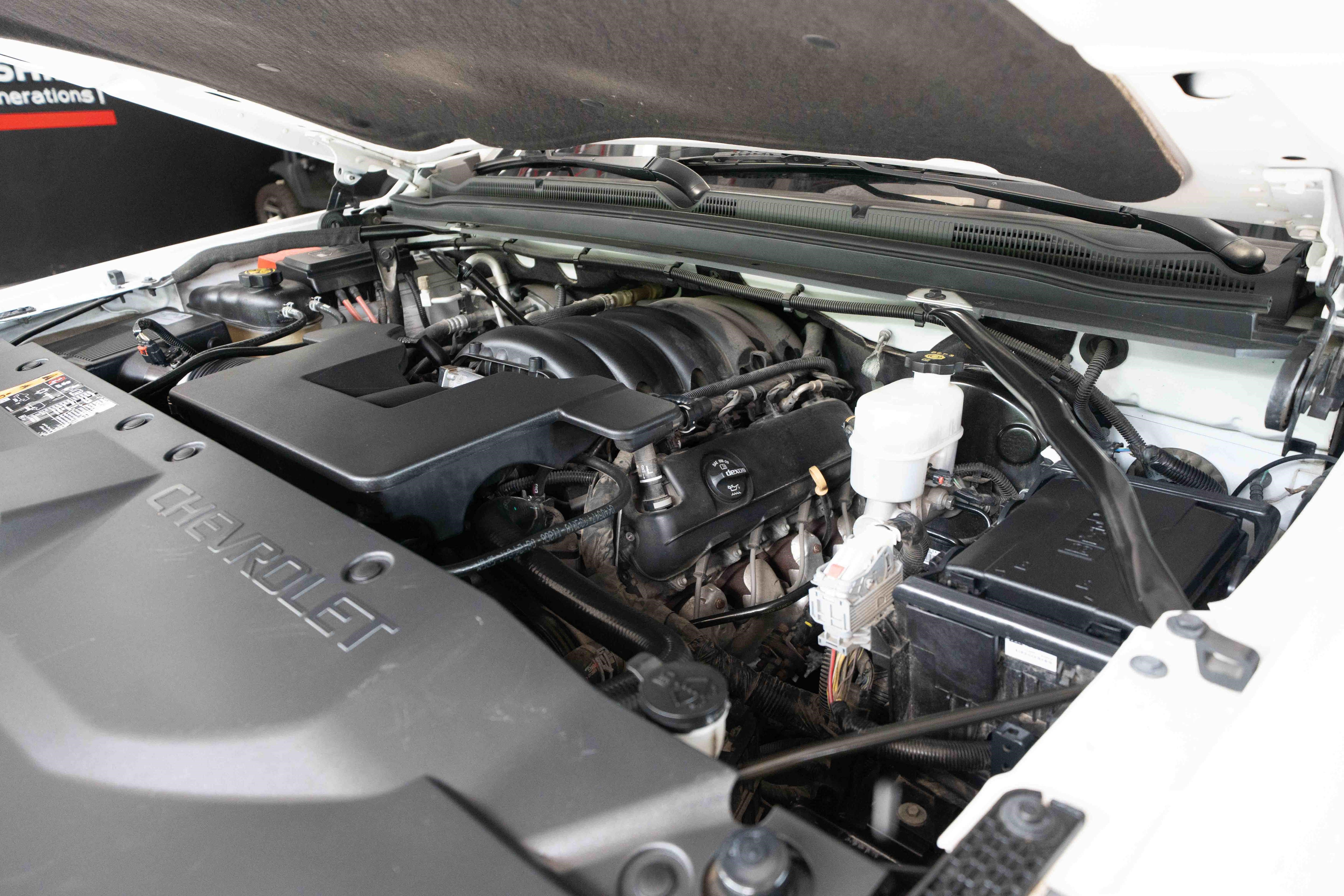 Used 2018 Chevrolet Suburban LT AWD/4WD image 34