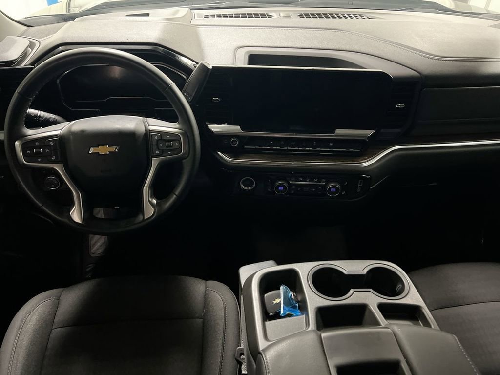 Used 2023 Chevrolet Silverado 1500 LT image 10