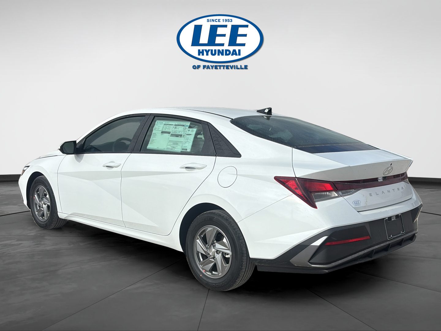 Certified 2026 Hyundai Elantra SE FWD image 4