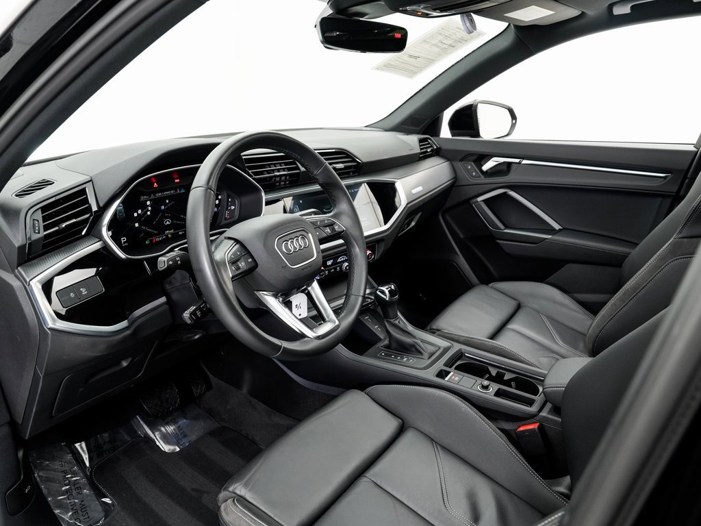 Used 2022 Audi Q3 2.0T Premium Plus image 4