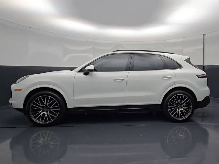 Used 2022 Porsche Cayenne AWD/4WD image 10