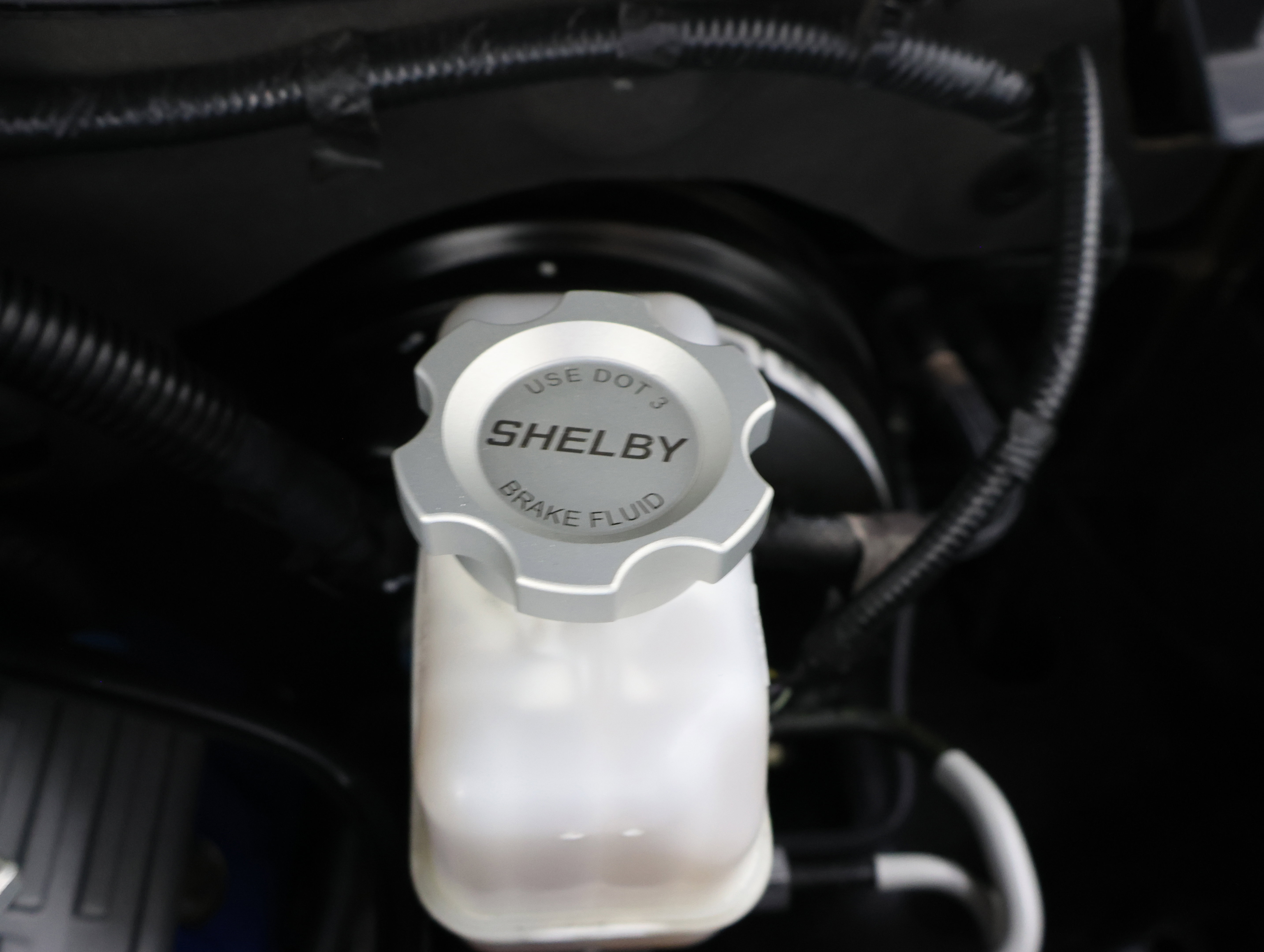 Used 2011 Ford Mustang Shelby GT500 w/ SVT Performance Pkg RWD image 27